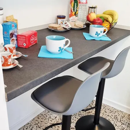 A Casa Di Nina & Turi Con Giardino E Veranda Hébergement de vacances