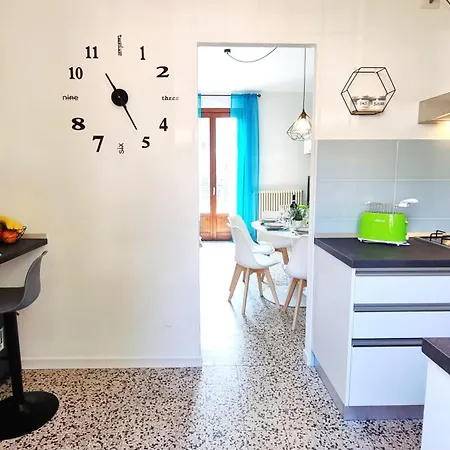 A Casa Di Nina & Turi Con Giardino E Veranda Prázdninový dům